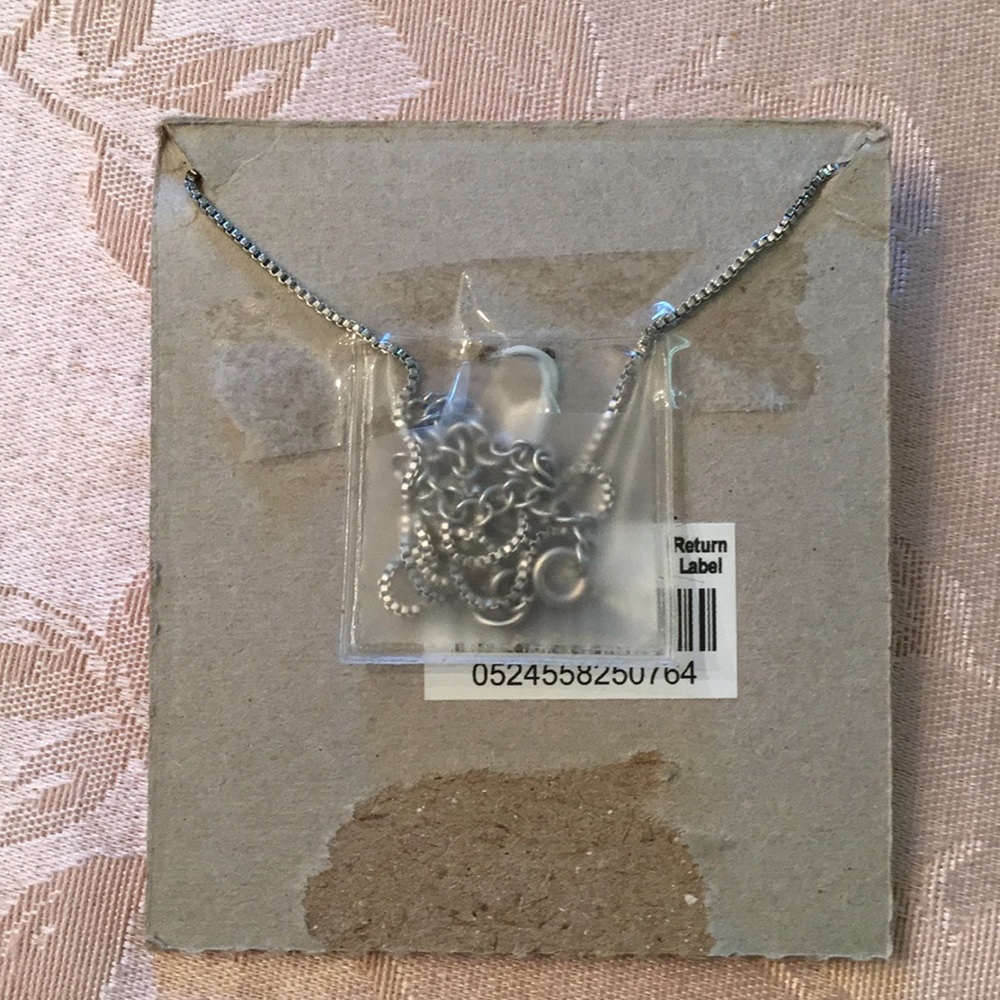 🐢NWT - Pretty Necklace🐢 - Picture 2 of 2